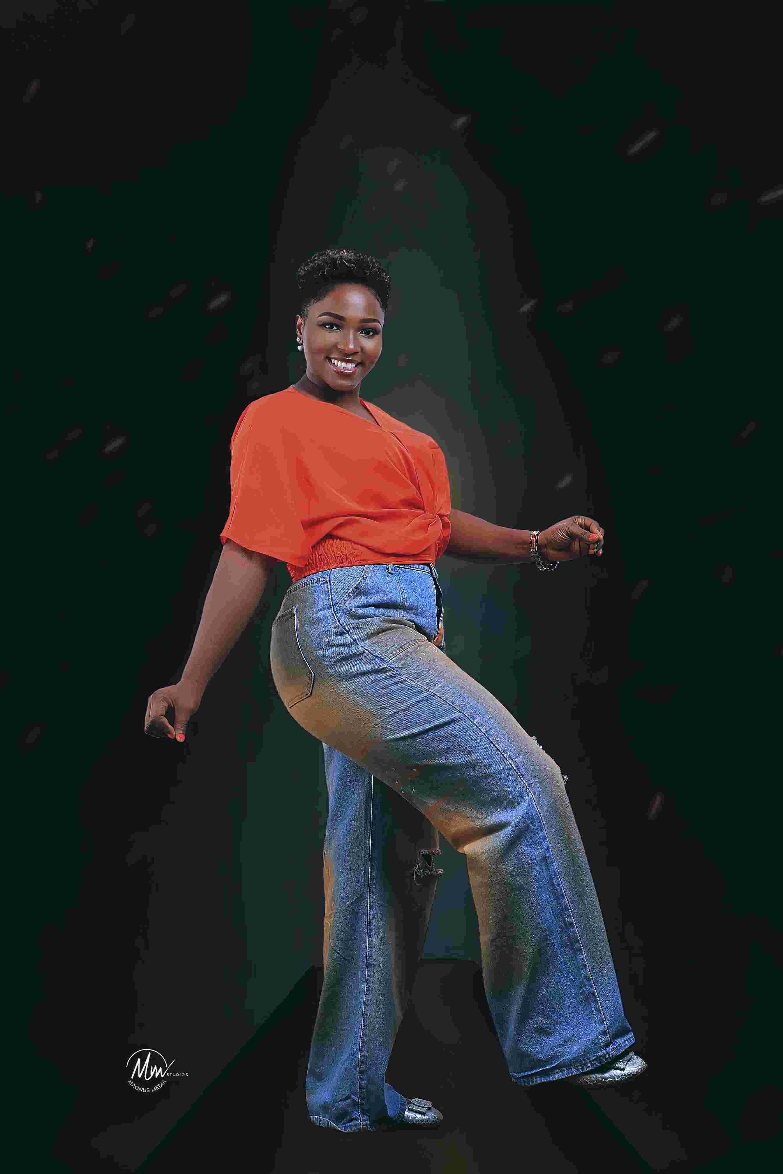 Single Adult Photoshoot – Standard Background