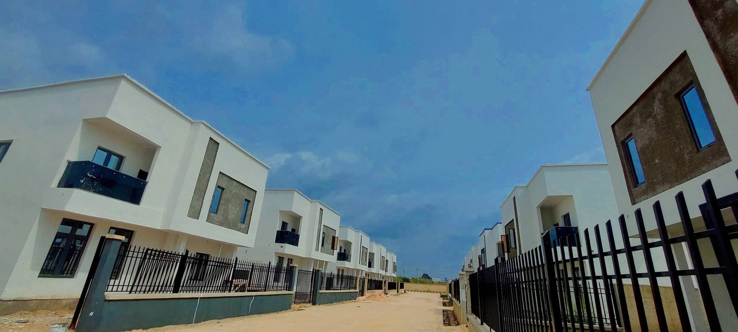 Jedidiah Estate (Jedidiah Gardens) Cover Image