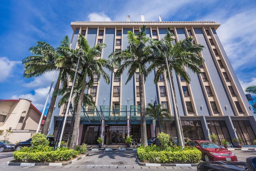 Le Méridien Ogeyi Place Cover Image