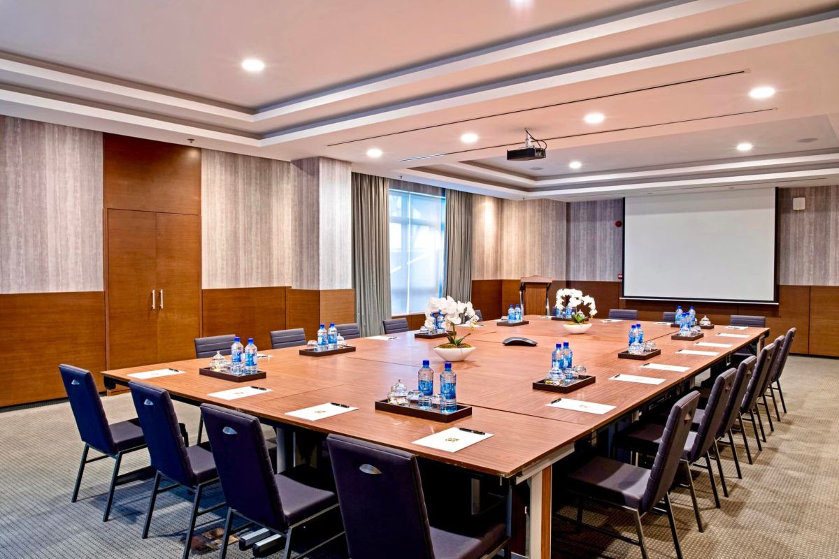 The Envoy Hotel Gallery Image 2