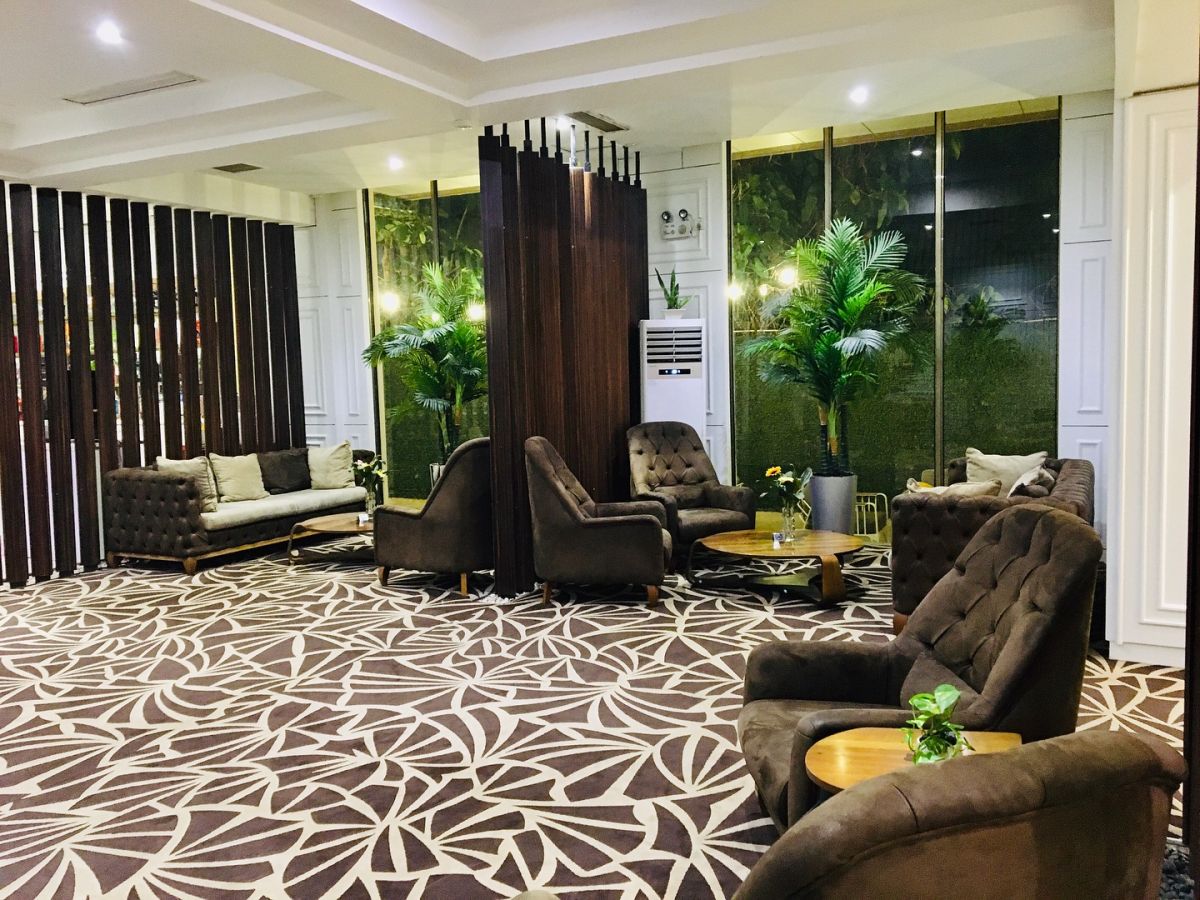 Summerset Continental Hotel Gallery Image 3