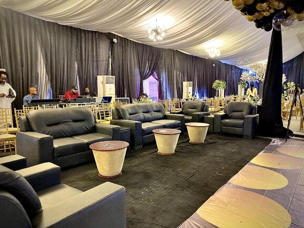 Bolton White Residence Gallery Image 2