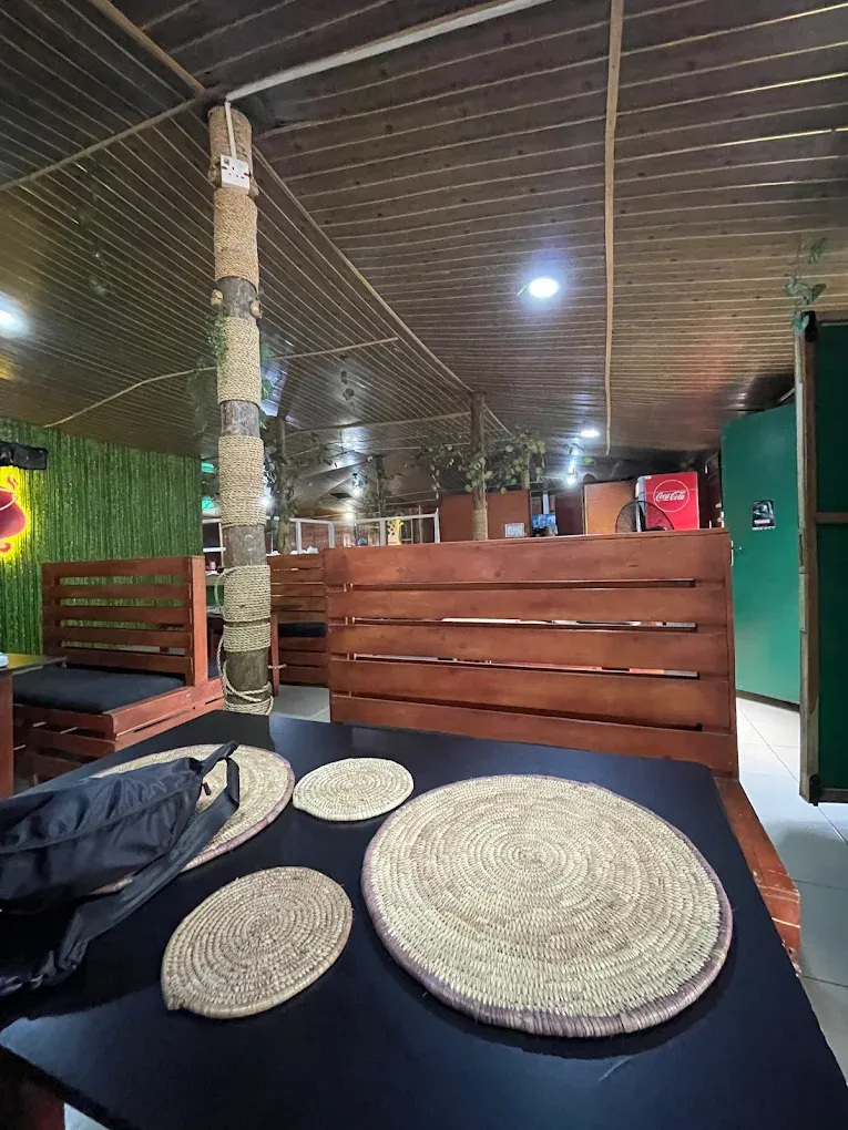 De Village Restaurant Gallery Image 1