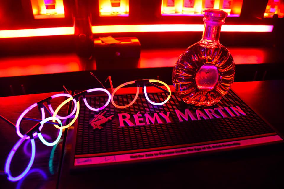 Play Imperial Lounge Gallery Image 6