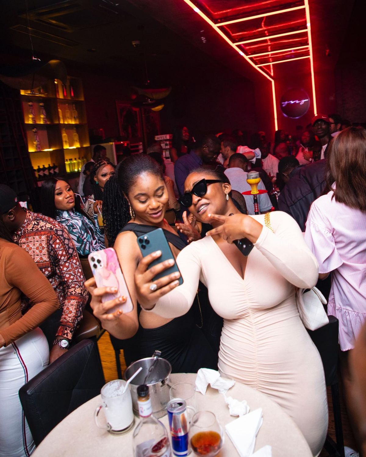 Grey Lounge Gallery Image 1