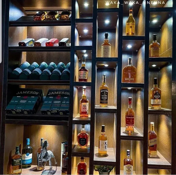 Hustlers Whiskey & Cigar Lounge Gallery Image 2