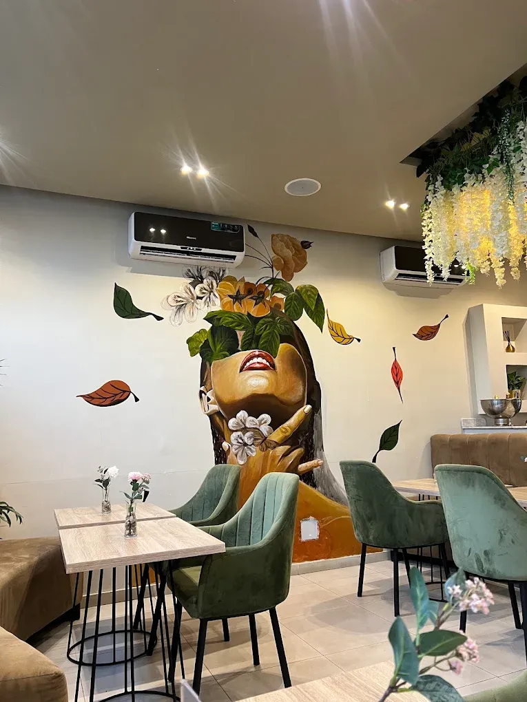 NO.5 LOUNGE Gallery Image 9