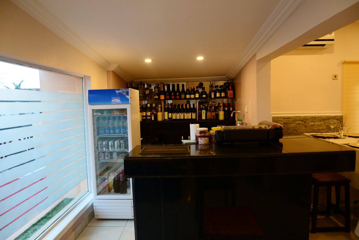 CRAVINGS RESTAURANT AND BAR Gallery Image 9