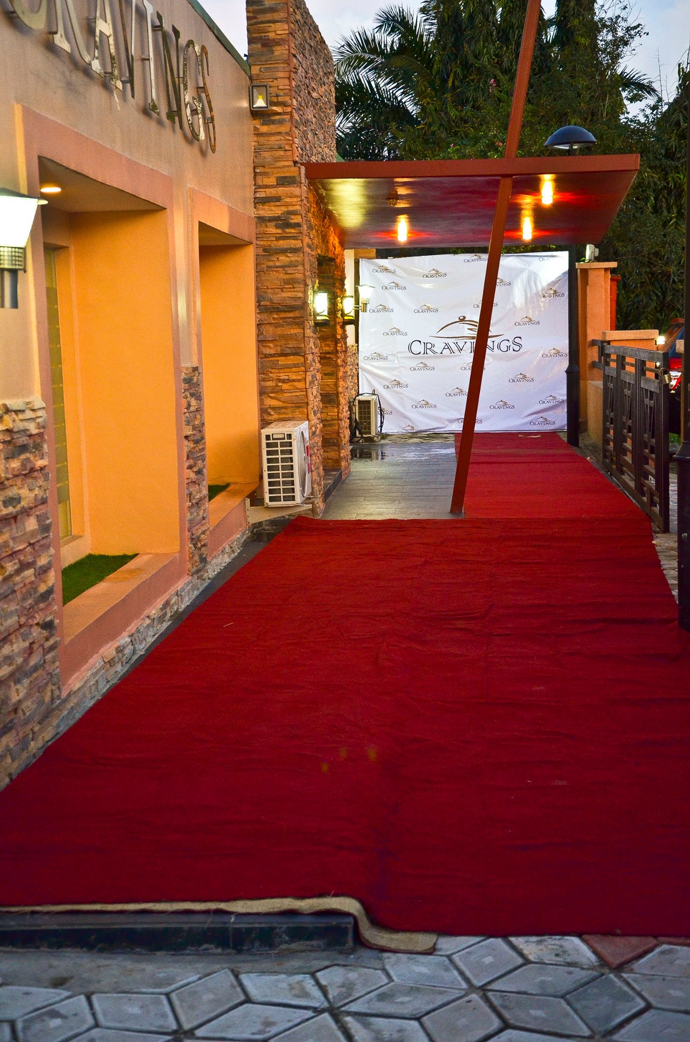 CRAVINGS RESTAURANT AND BAR Gallery Image 8