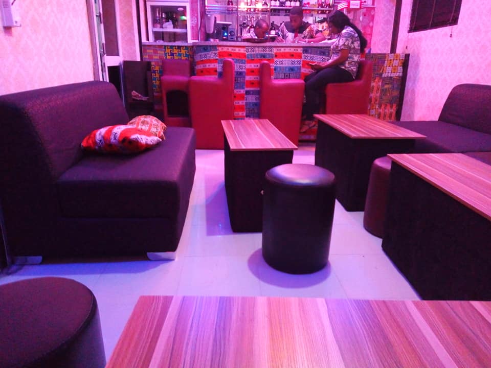 HUGO’S COFFEE LOUNGE Gallery Image 1