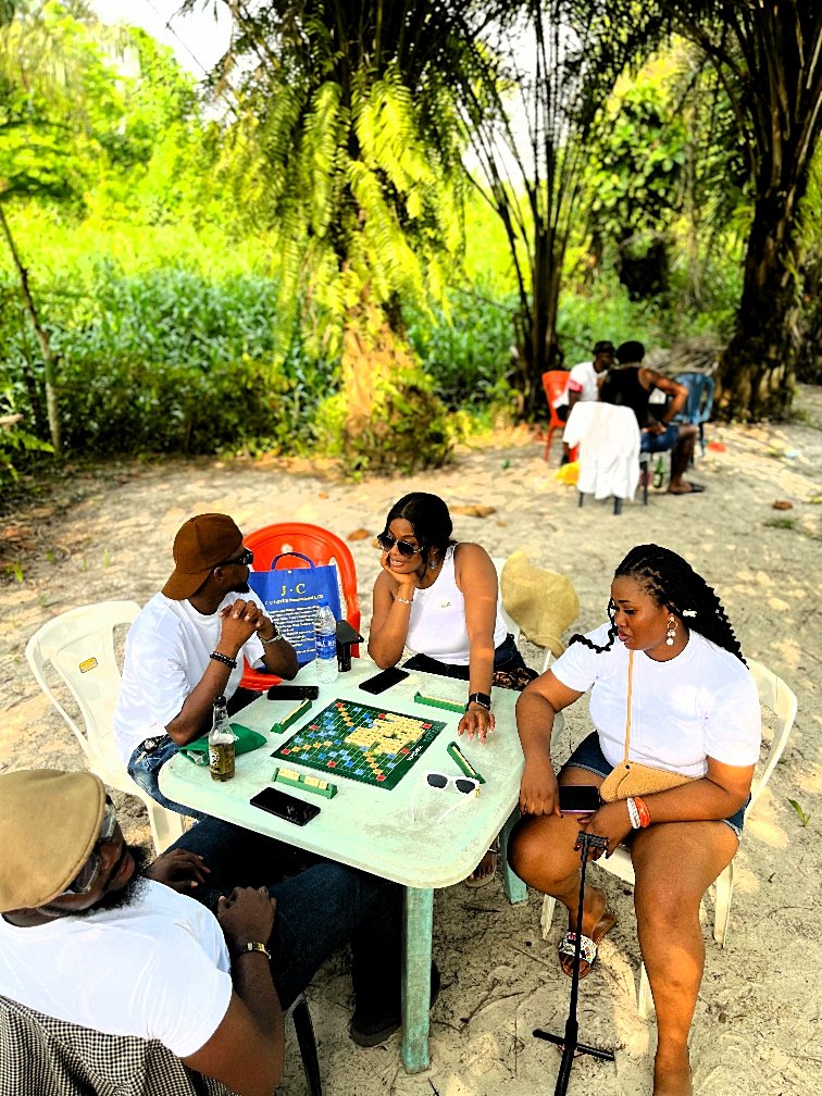 BEACH HARCOURT CLUB Gallery Image 3