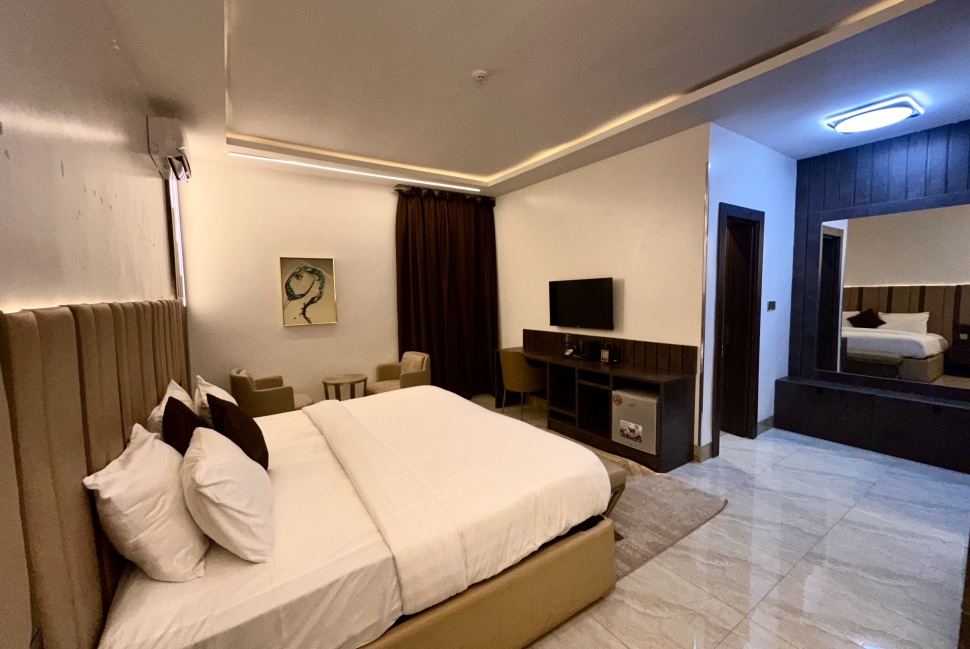 Lunar Signature Hotel & Suites Gallery Image 1