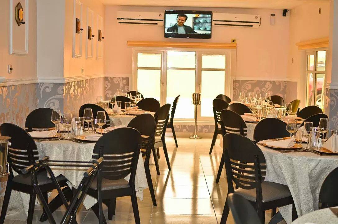 CRAVINGS RESTAURANT AND BAR Gallery Image 5