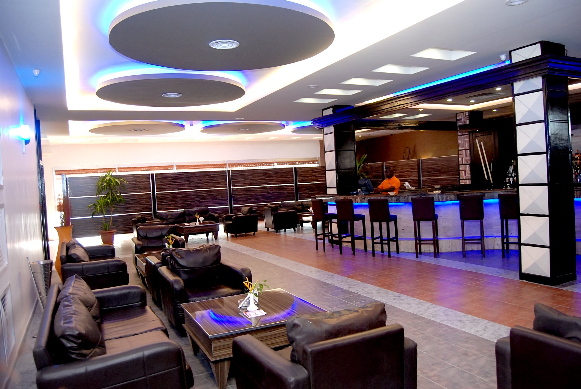 HOTEL PRESIDENTIAL Gallery Image 1