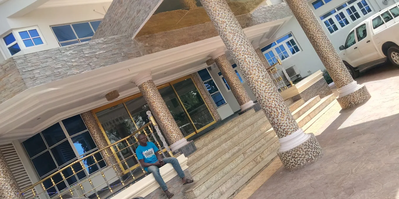 IDYLLIC SUITES & GARDENS Gallery Image 4