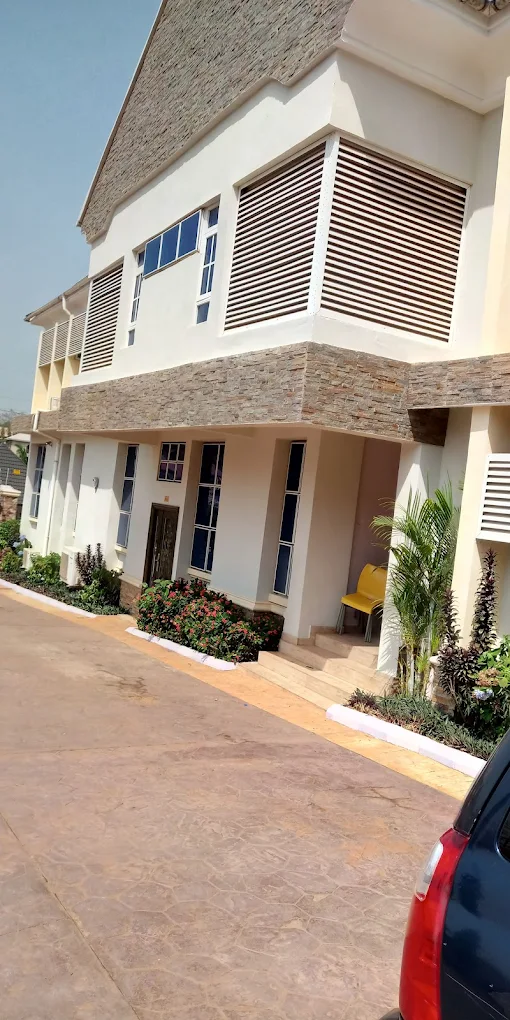 IDYLLIC SUITES & GARDENS Gallery Image 6