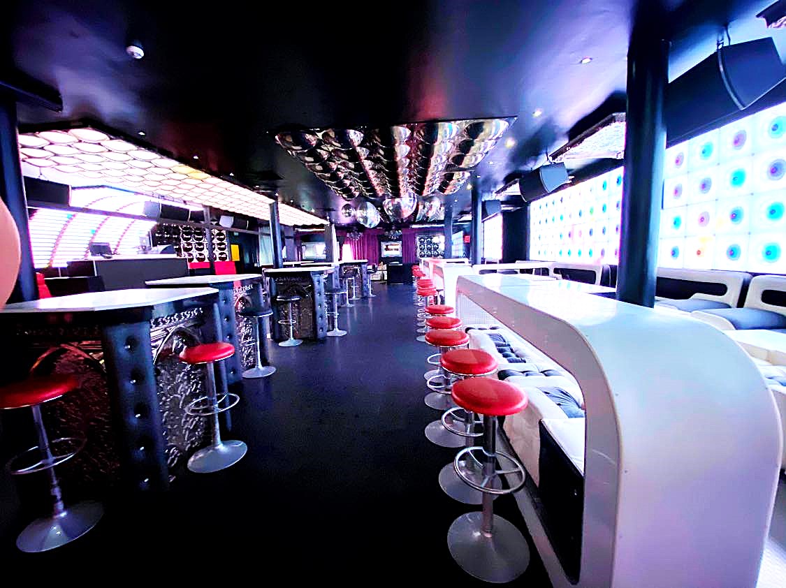 PLATINUM NIGHT CLUB Gallery Image 2