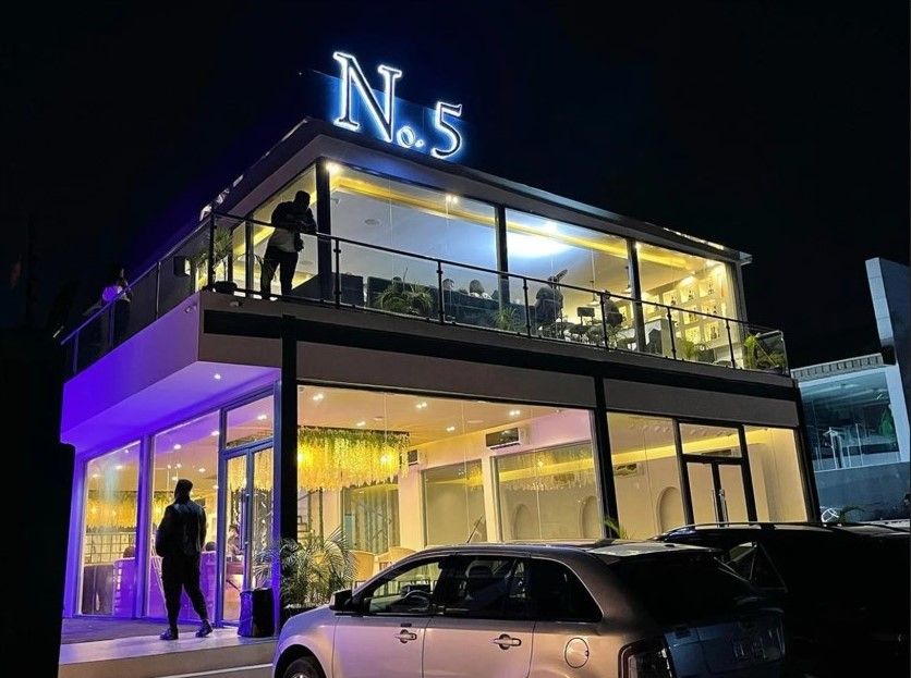 NO.5 LOUNGE