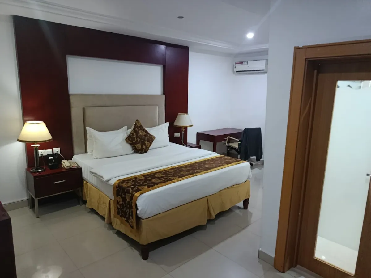 Hotel Sunshine Gallery Image 2