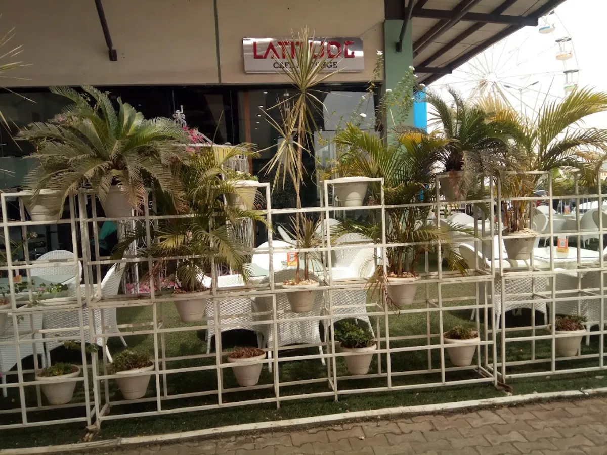 Latitude Café and Lounge Gallery Image 1