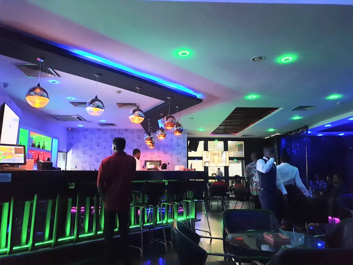 Latitude Café and Lounge Gallery Image 5