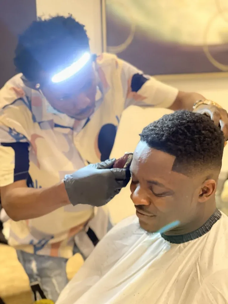 DIZZYCUTS BARBERSHOP Gallery Image 1