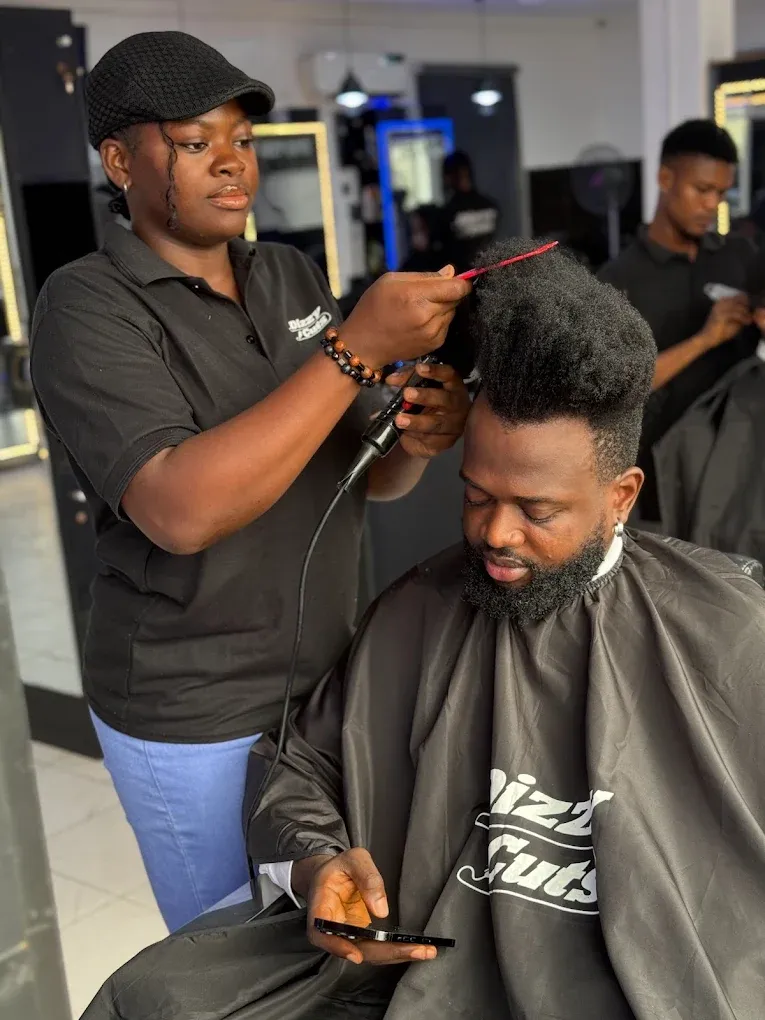 DIZZYCUTS BARBERSHOP Gallery Image 3