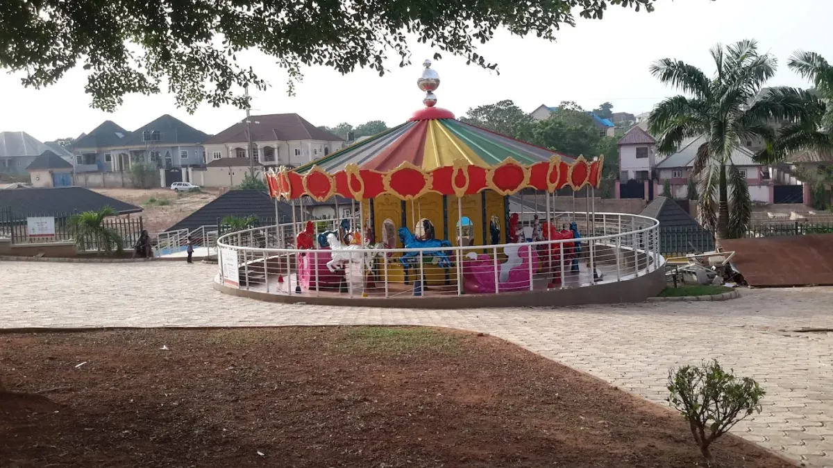 Oakland Amusement Park Gallery Image 1